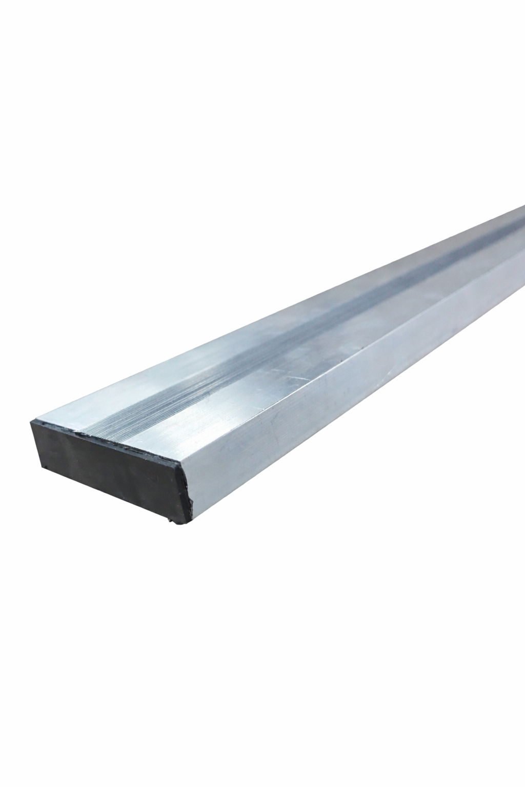 Straight Edge Closed 1.0M - Featured Image Straight Edge Closed